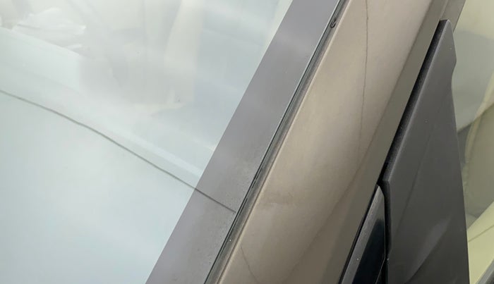 2017 Honda Amaze 1.2L I-VTEC S, Petrol, Manual, 52,508 km, Left A pillar - Minor scratches