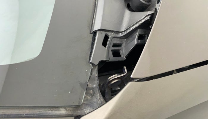 2017 Honda Amaze 1.2L I-VTEC S, Petrol, Manual, 52,508 km, Bonnet (hood) - Cowl vent panel has minor damage