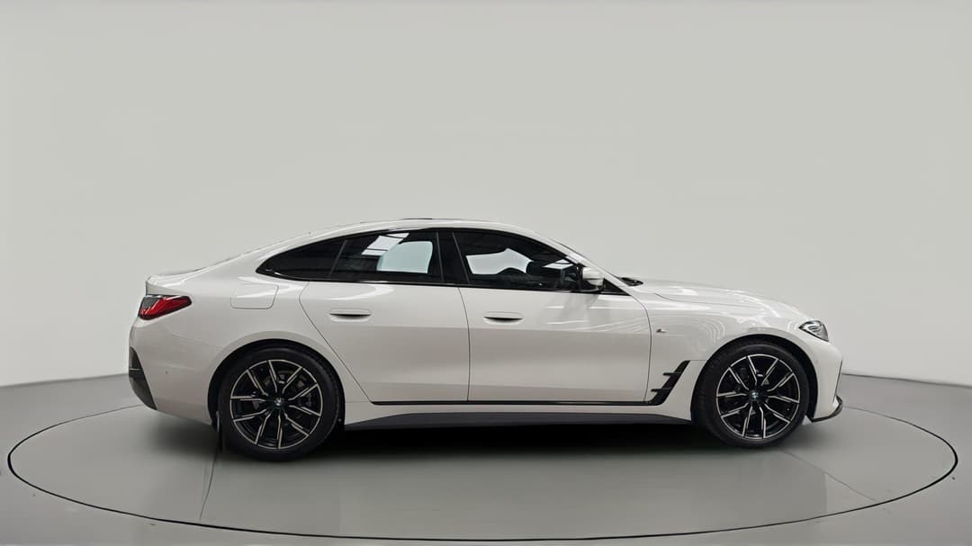2022 BMW 4 20i M Sport Gran Coupe, Automatic, 57107 km, Right Side View
