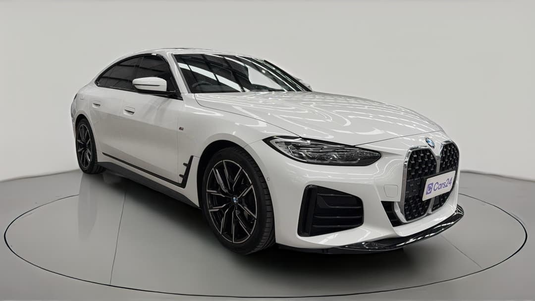 2022 BMW 4 20i M Sport Gran Coupe, Automatic, 57107 km, Right Front Diagonal (45- Degree) View