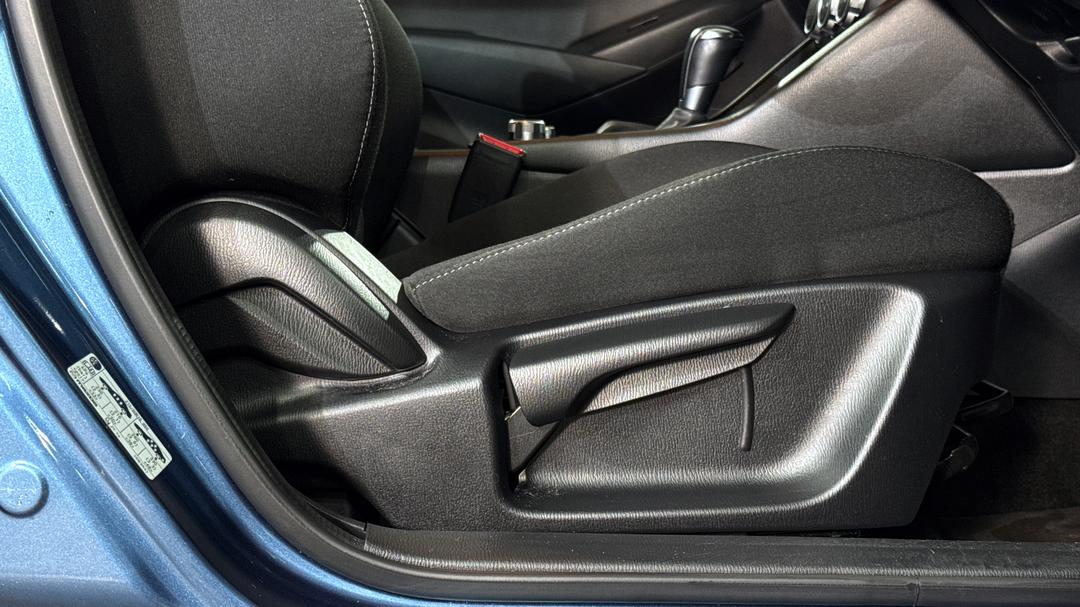 2020 Mazda CX-3 Maxx Sport (FWD), Automatic, 40064 km, Drivers Side Adjustment Panel