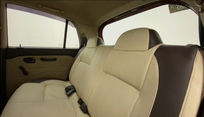 2010 Hyundai Santro Xing GLS, Petrol, Manual, 60,050 km, Right Side Rear Door Cabin