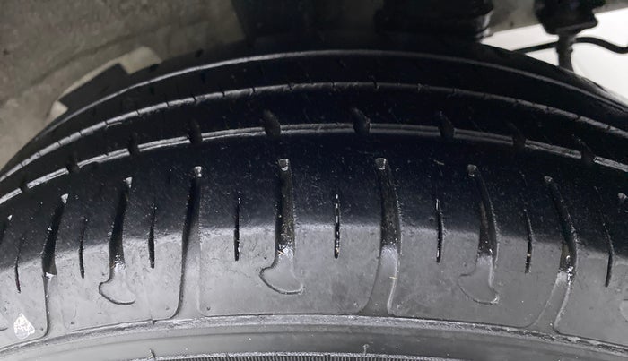 2016 Hyundai Grand i10 SPORTZ 1.2 KAPPA VTVT, Petrol, Manual, 71,806 km, Left Rear Tyre Tread