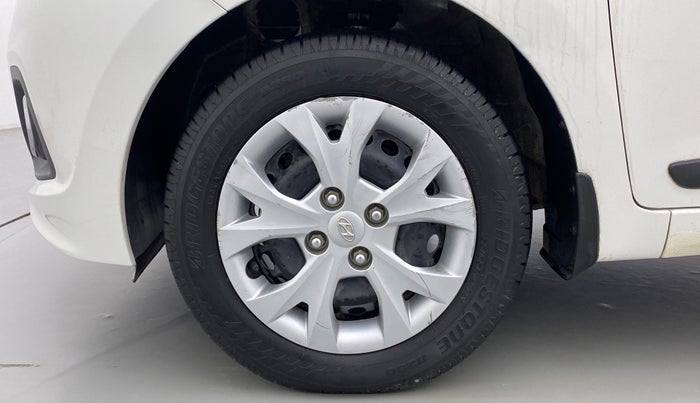 2016 Hyundai Grand i10 SPORTZ 1.2 KAPPA VTVT, Petrol, Manual, 71,806 km, Left Front Wheel
