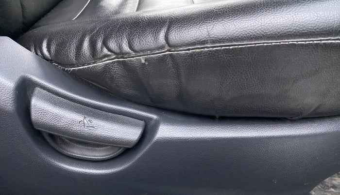 2016 Hyundai Grand i10 SPORTZ 1.2 KAPPA VTVT, Petrol, Manual, 71,806 km, Driver Side Adjustment Panel