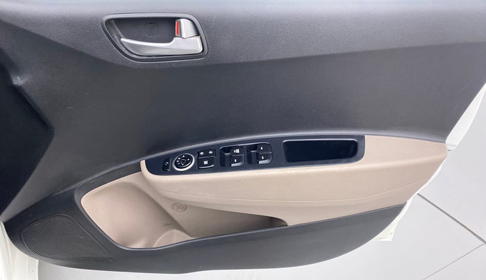2016 Hyundai Grand i10 SPORTZ 1.2 KAPPA VTVT, Petrol, Manual, 71,806 km, Driver Side Door Panels Control