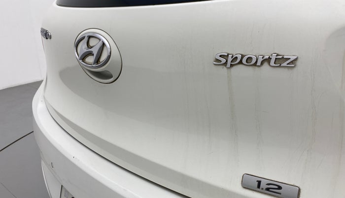 2016 Hyundai Grand i10 SPORTZ 1.2 KAPPA VTVT, Petrol, Manual, 71,806 km, Dicky (Boot door) - Slightly dented