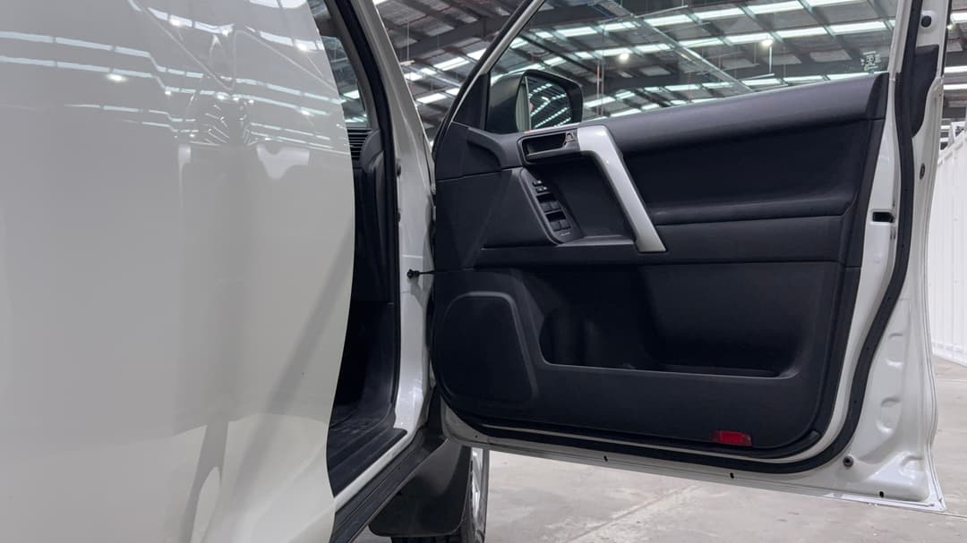 2022 Toyota Landcruiser Prado Gx, Automatic, 76779 km, Speaker View