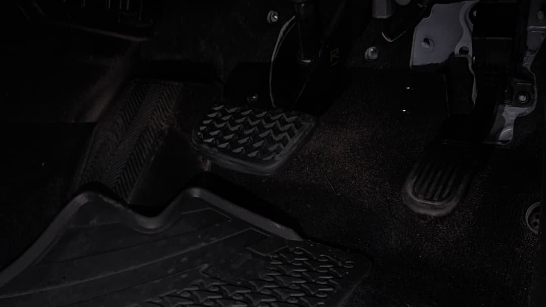 2022 Toyota Landcruiser Prado Gx, Automatic, 76779 km, Pedals and Footmat