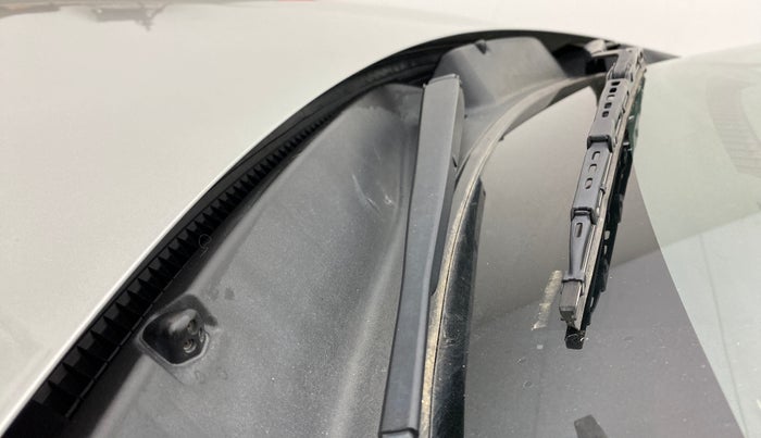 2019 Maruti Dzire VXI AMT, Petrol, Automatic, 15,517 km, Front windshield - Wiper nozzle not functional