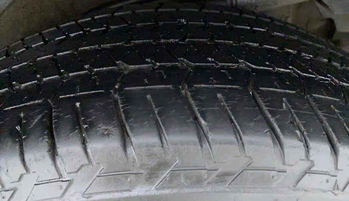 2017 Mahindra XUV500 W8 FWD, Diesel, Manual, 43,270 km, Left Rear Tyre Tread
