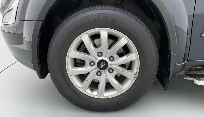 2017 Mahindra XUV500 W8 FWD, Diesel, Manual, 43,270 km, Left Front Wheel