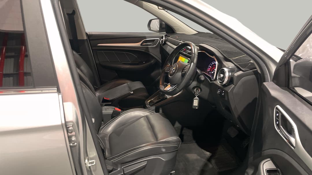 2021 MG ZS Excite, Automatic, 109401 km, Right Side Front Door Cabin View