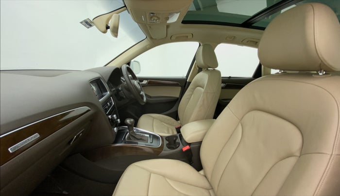 2014 Audi Q5 30 TDI PREMIUM PLUS, Diesel, Automatic, 33,725 km, Right Side Front Door Cabin