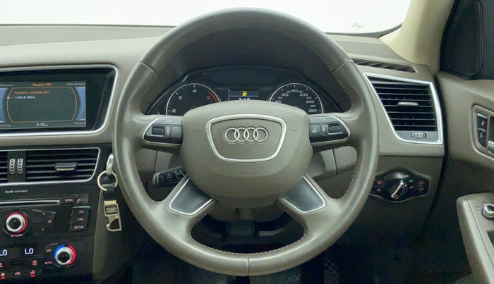 2014 Audi Q5 30 TDI PREMIUM PLUS, Diesel, Automatic, 33,725 km, Steering Wheel Close Up