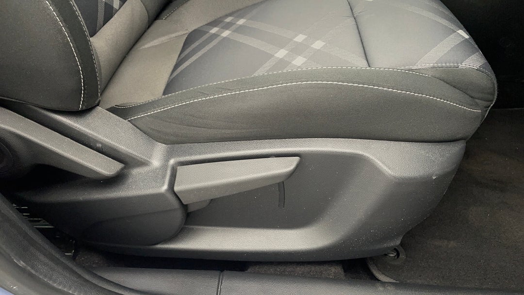 2020 MG Mg3 Auto Core, Automatic, 17836 km, Drivers Side Adjustment Panel