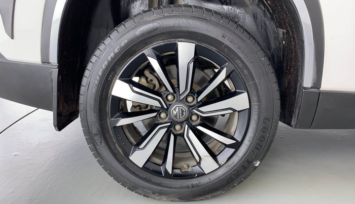 2019 MG HECTOR SHARP DCT PETROL, Petrol, Automatic, 36,723 km, Right Rear Wheel