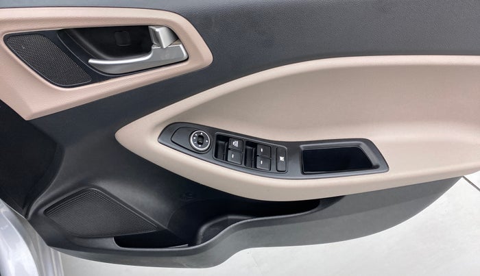 2019 Hyundai Elite i20 MAGNA+ VTVT, Petrol, Manual, 27,441 km, Driver Side Door Panels Control