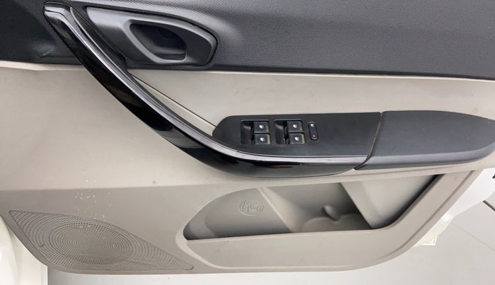 2017 Tata Tiago XT 1.2 REVOTRON, Petrol, Manual, 12,163 km, Driver Side Door Panels Control