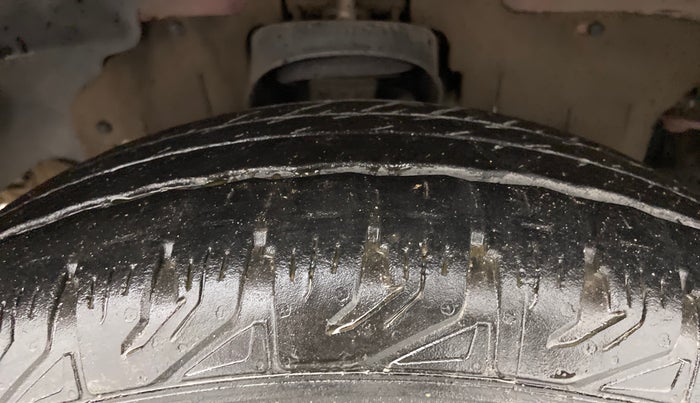 2018 Mahindra Scorpio S5, Diesel, Manual, 94,623 km, Right Front Tyre Tread