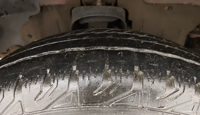 2018 Mahindra Scorpio S5, Diesel, Manual, 94,809 km, Right Front Tyre Tread