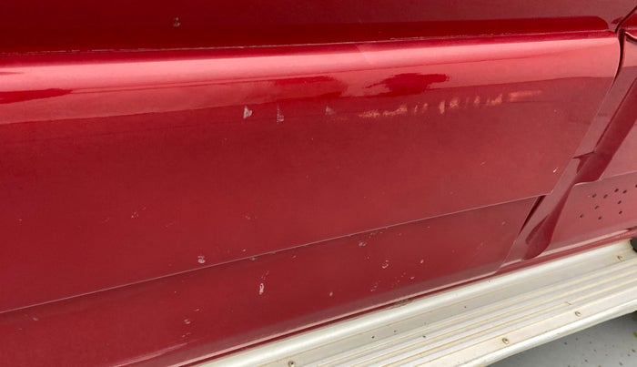 2018 Mahindra Scorpio S5, Diesel, Manual, 94,623 km, Front passenger door - Minor scratches