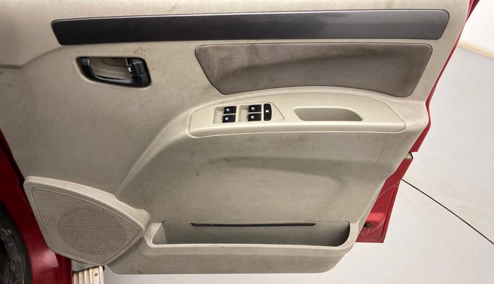 2018 Mahindra Scorpio S5, Diesel, Manual, 94,623 km, Driver Side Door Panels Control