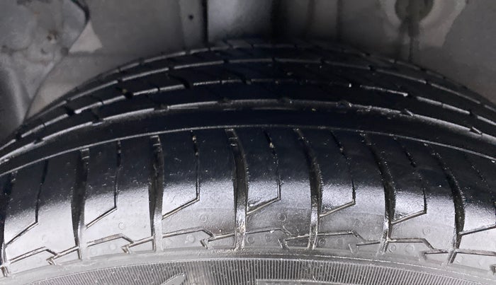 2015 Hyundai Elite i20 ASTA 1.4 CRDI, Diesel, Manual, 99,091 km, Right Rear Tyre Tread