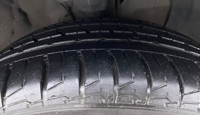2015 Hyundai Elite i20 ASTA 1.4 CRDI, Diesel, Manual, 99,091 km, Right Front Tyre Tread