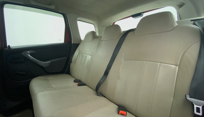 2014 Renault Duster RXE PETROL 104, Petrol, Manual, 31,003 km, Right Side Rear Door Cabin