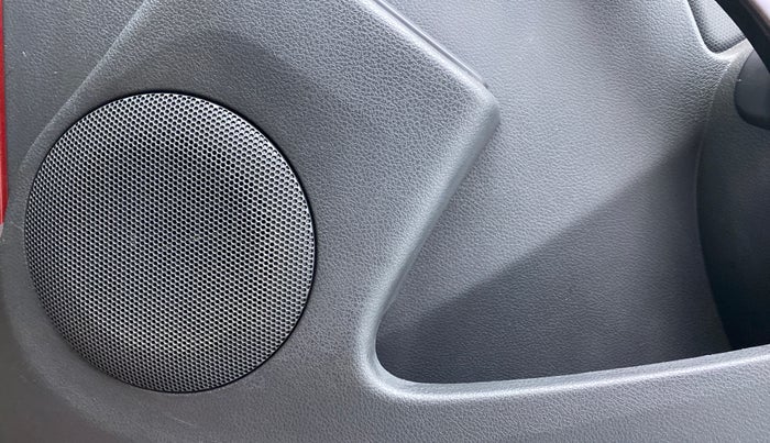 2014 Renault Duster RXE PETROL 104, Petrol, Manual, 31,003 km, Speaker