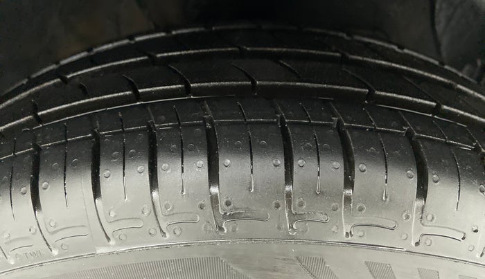 2019 Hyundai GRAND I10 NIOS SPORTZ PETROL, Petrol, Manual, 14,632 km, Right Front Tyre Tread
