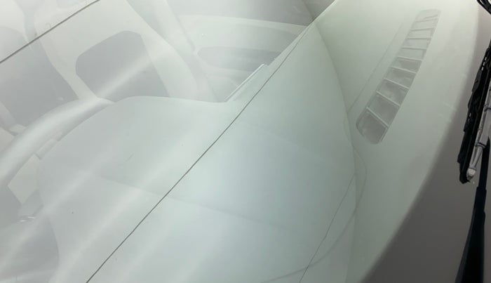 2022 Renault TRIBER RXT, Petrol, Manual, 13,915 km, Front windshield - Minor spot on windshield
