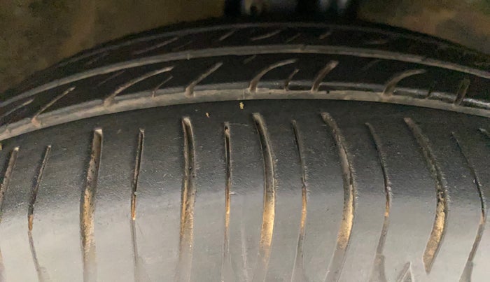 2018 Maruti Celerio ZXI, Petrol, Manual, 45,250 km, Right Front Tyre Tread
