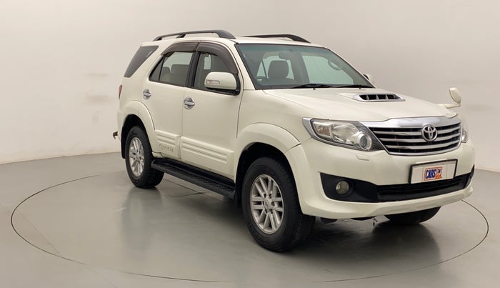 2014 Toyota Fortuner 3.0 4X2 AT, Diesel, Automatic, 1,08,796 km, Right Front Diagonal