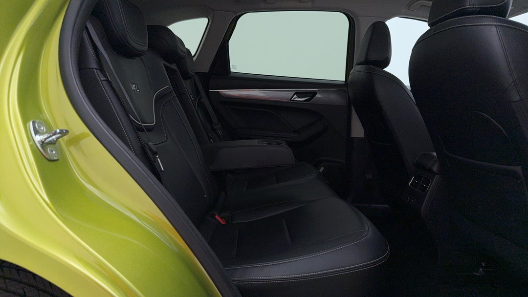 2022 GWM Haval Jolion Ultra, Automatic, 38345 km, Right Side Rear Door Cabin View