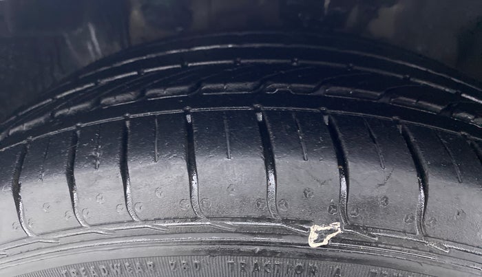 2014 Hyundai Elite i20 ASTA 1.2, Petrol, Manual, 72,110 km, Left Front Tyre Tread