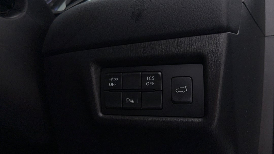 2018 Mazda CX-5 Gt (4x4), Automatic, 125087 km, Utility Switches/Buttons