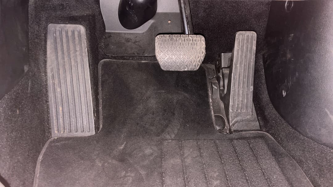 2020 Mazda Mazda3 G20 Touring, Automatic, 76143 km, Pedals and Footmat