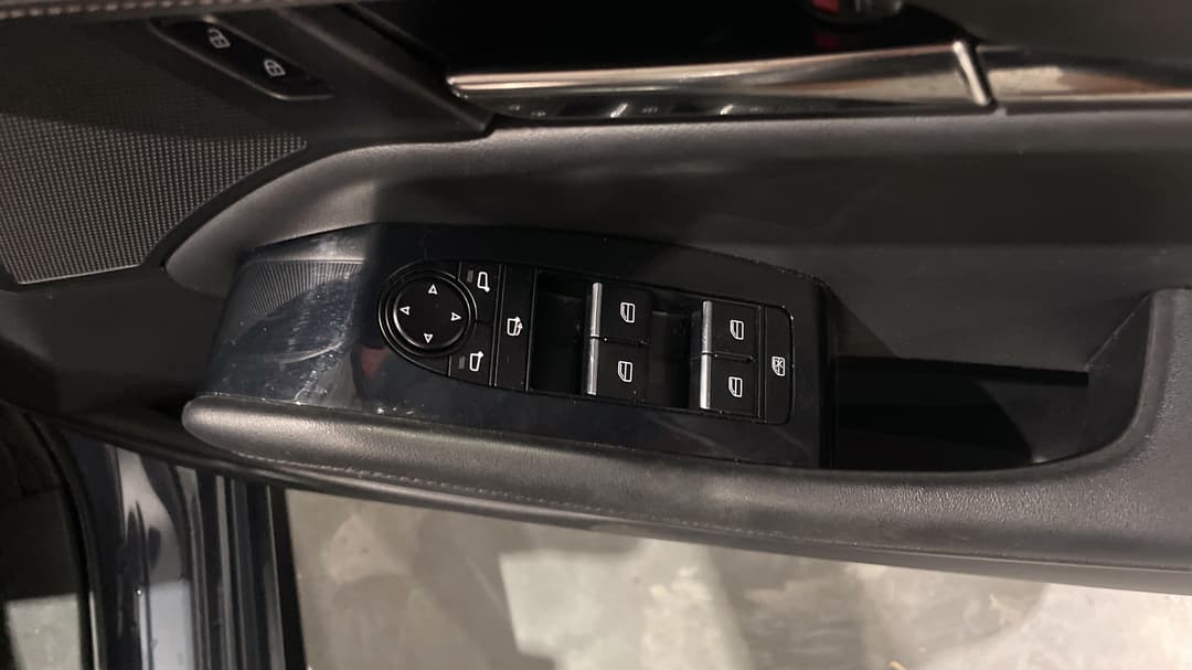 2020 Mazda Mazda3 G20 Touring, Automatic, 76143 km, Drivers Side Door Panel Controls