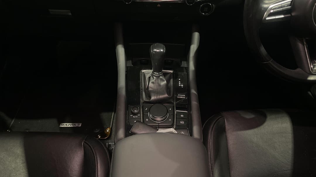 2020 Mazda Mazda3 G20 Touring, Automatic, 76143 km, Center Console