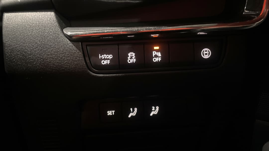 2020 Mazda Mazda3 G20 Touring, Automatic, 76143 km, Utility Switches/Buttons