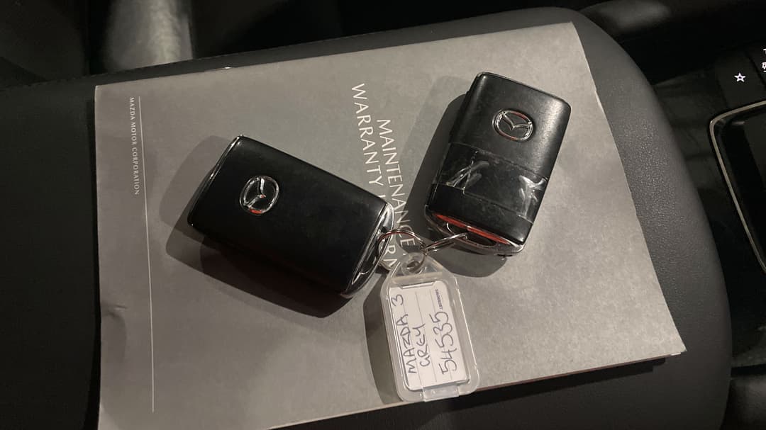 2020 Mazda Mazda3 G20 Touring, Automatic, 76143 km, Key Close-up