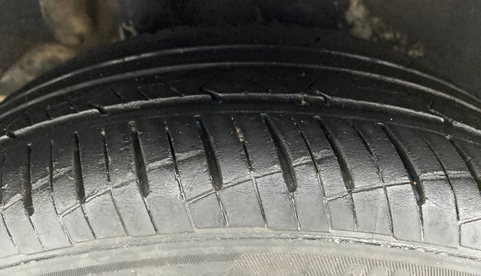 2019 Hyundai Verna 1.6 CRDI SX, Diesel, Manual, 19,096 km, Right Rear Tyre Tread