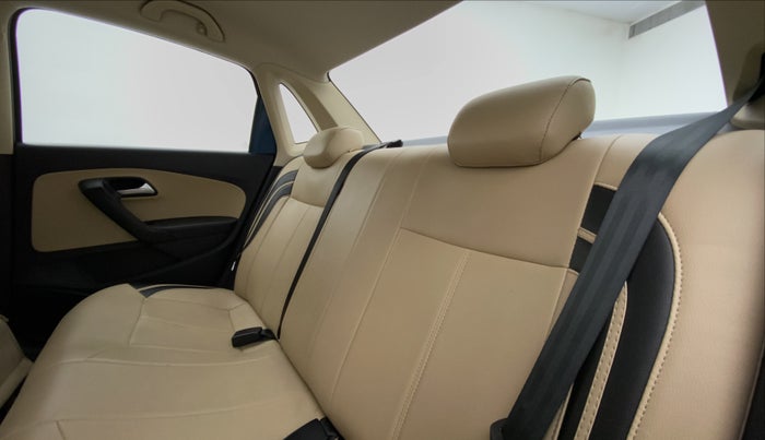 2016 Volkswagen Ameo COMFORTLINE 1.2, Petrol, Manual, 64,953 km, Right Side Rear Door Cabin