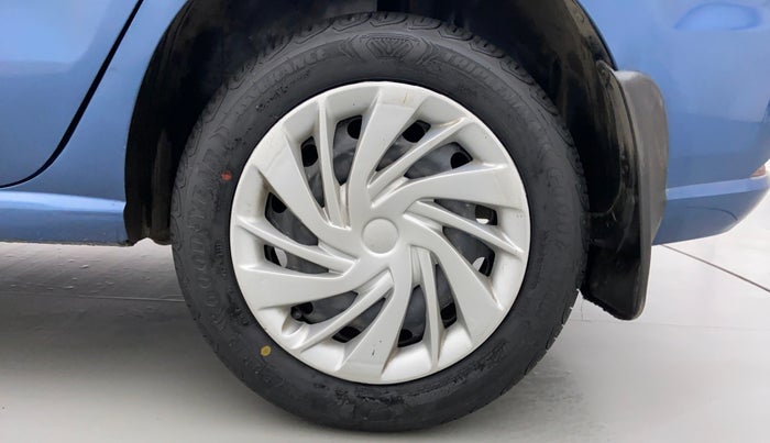 2016 Volkswagen Ameo COMFORTLINE 1.2, Petrol, Manual, 64,953 km, Left Rear Wheel