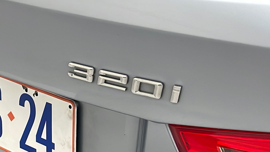 Badge (Boot Right Side)