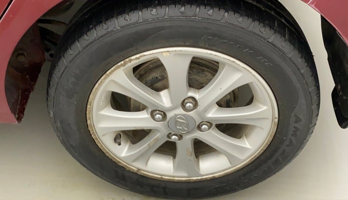 2014 Hyundai Grand i10 ASTA AT 1.2 KAPPA VTVT, Petrol, Automatic, 26,642 km, Left rear tyre - Minor scratches