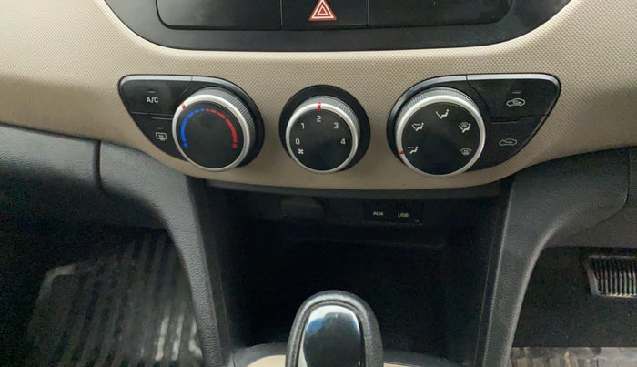 2014 Hyundai Grand i10 ASTA AT 1.2 KAPPA VTVT, Petrol, Automatic, 26,218 km, AC Unit - Minor issue in the heater switch