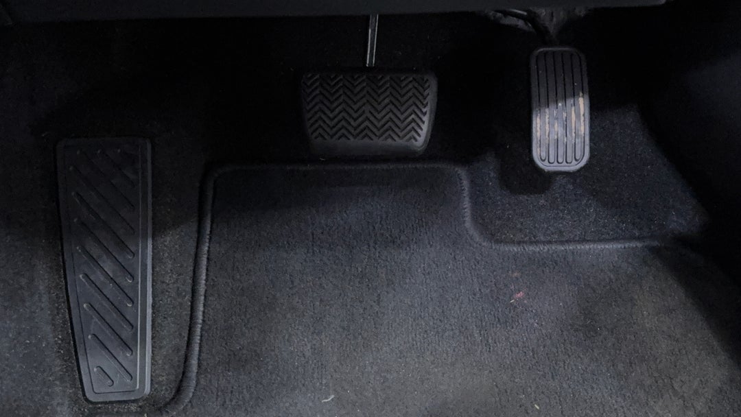 2023 Toyota Corolla Ascent Sport, Automatic, 37288 km, Pedals and Footmat